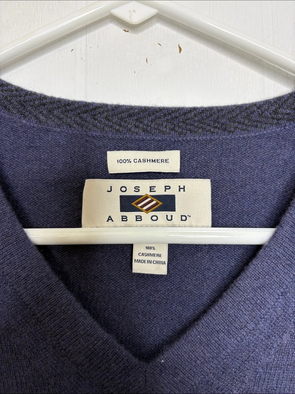 Joseph Abboud Sweater Mens Medium Cashmere V Neck Pullover Classic Preppy